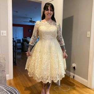 Chi chi of London ivory dress